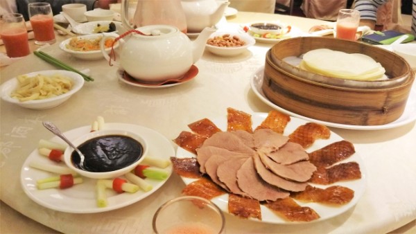 中華料理のマナーで大切なのは？高級中華の回転テーブルで失敗しないように